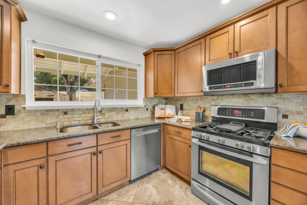 3539 Ridgeview Drive