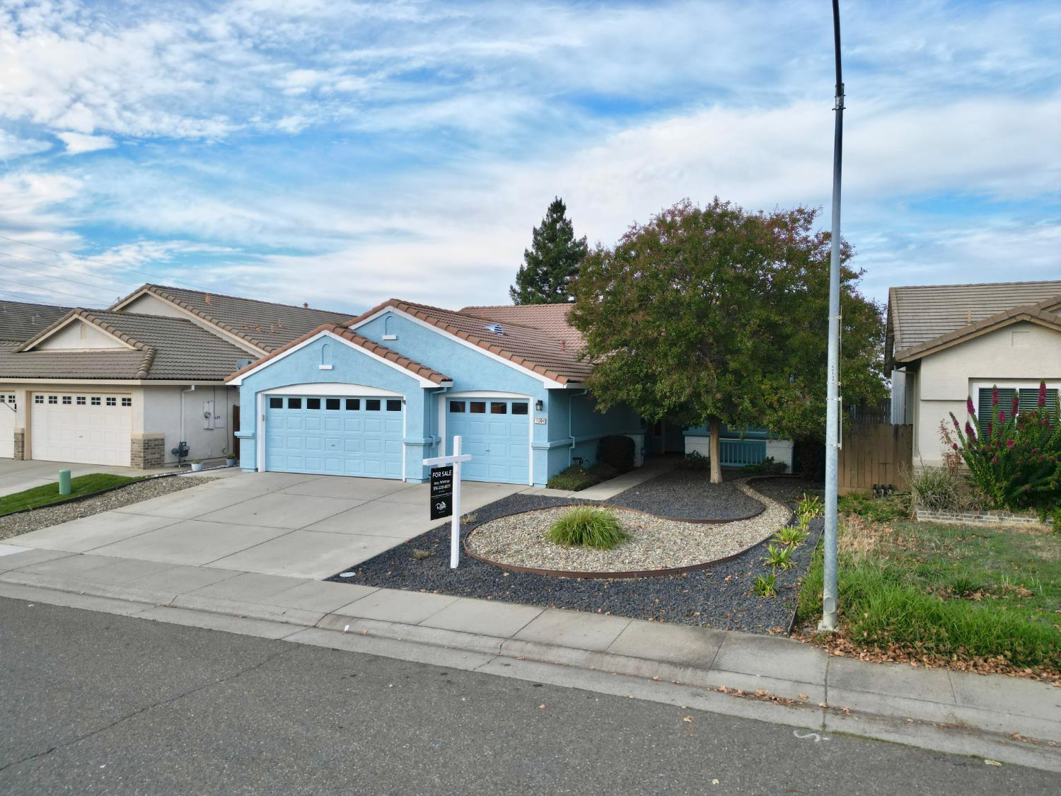 9244 Heathfield Way