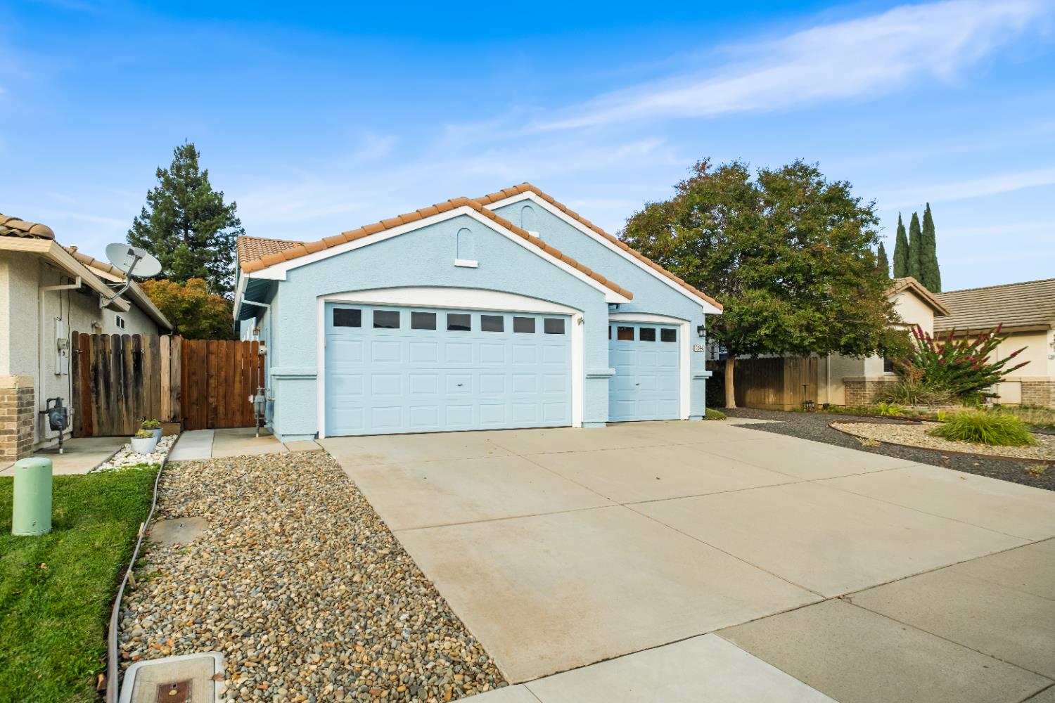 9244 Heathfield Way