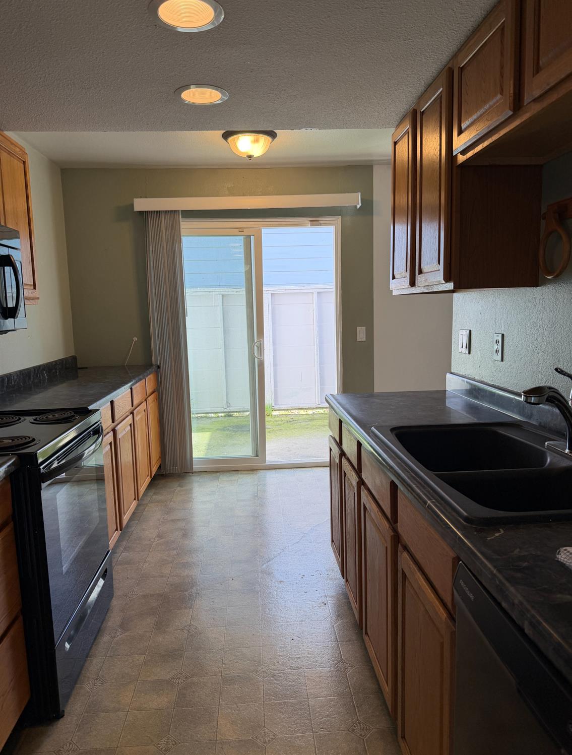 8240 Center Parkway 68