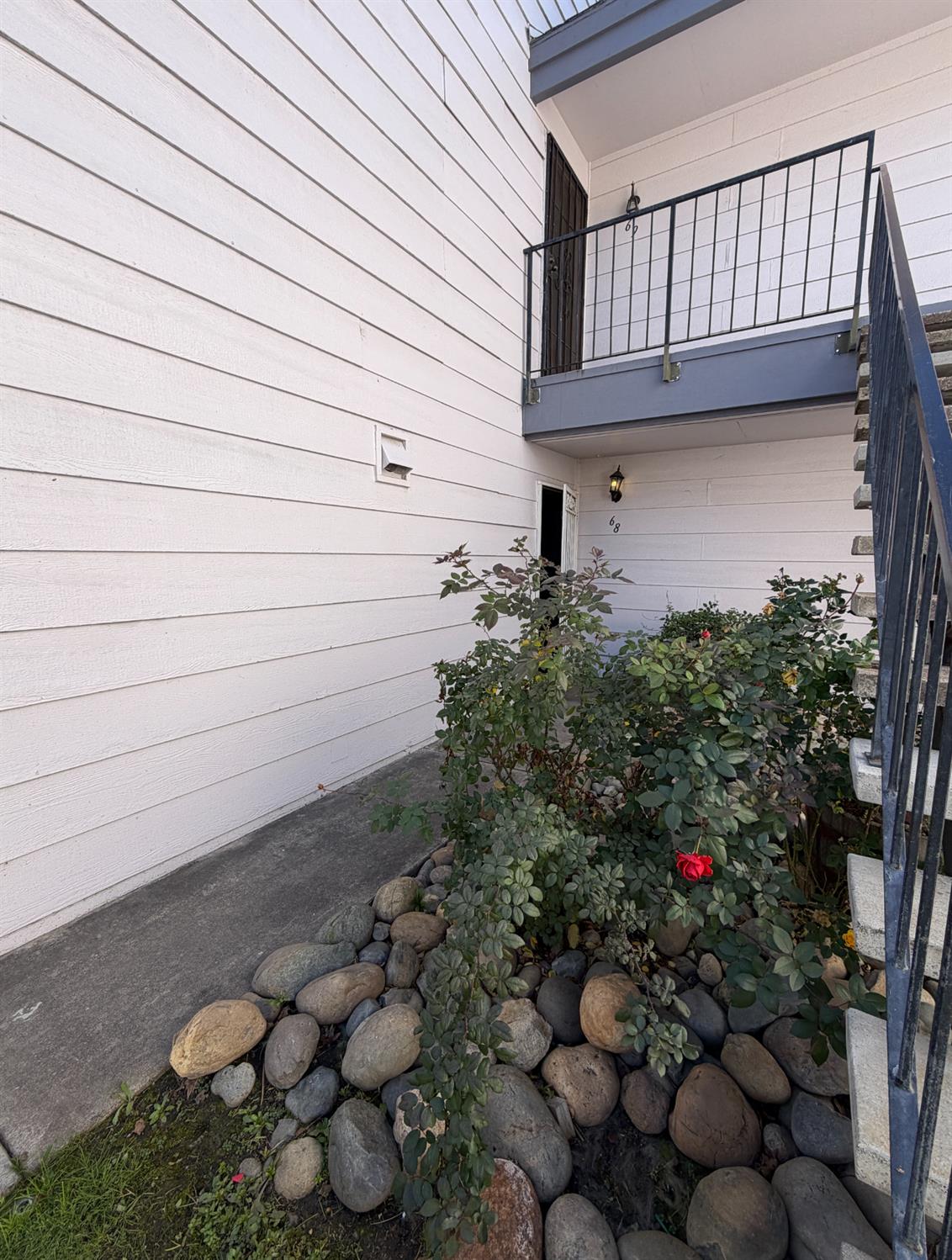 8240 Center Parkway 68
