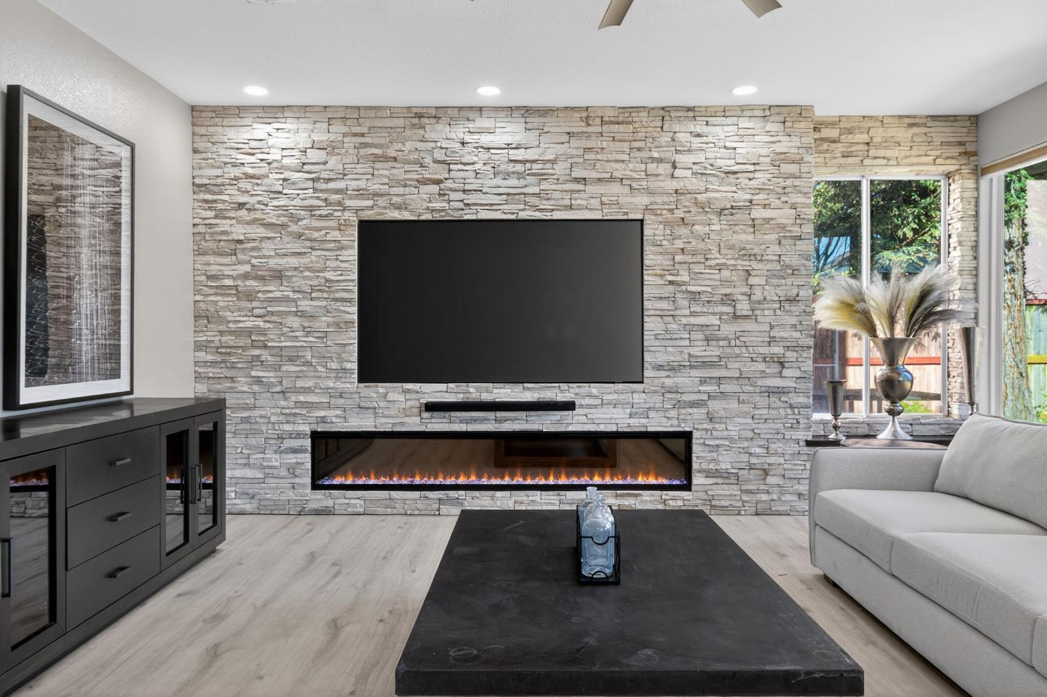 3672 Mammoth Cave Circle