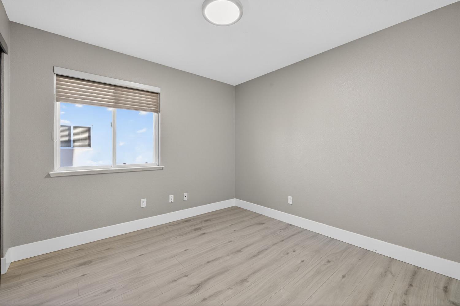 3672 Mammoth Cave Circle