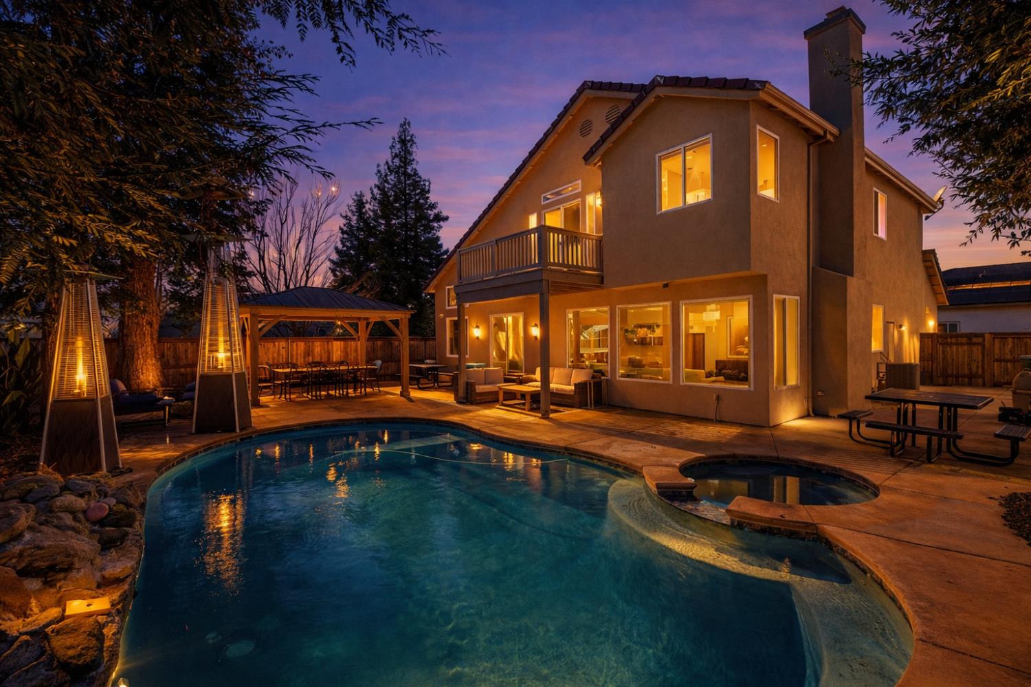 3672 Mammoth Cave Circle