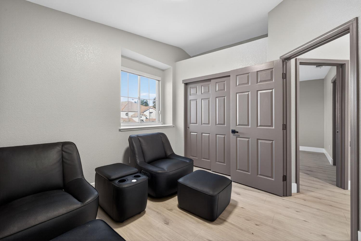 3672 Mammoth Cave Circle