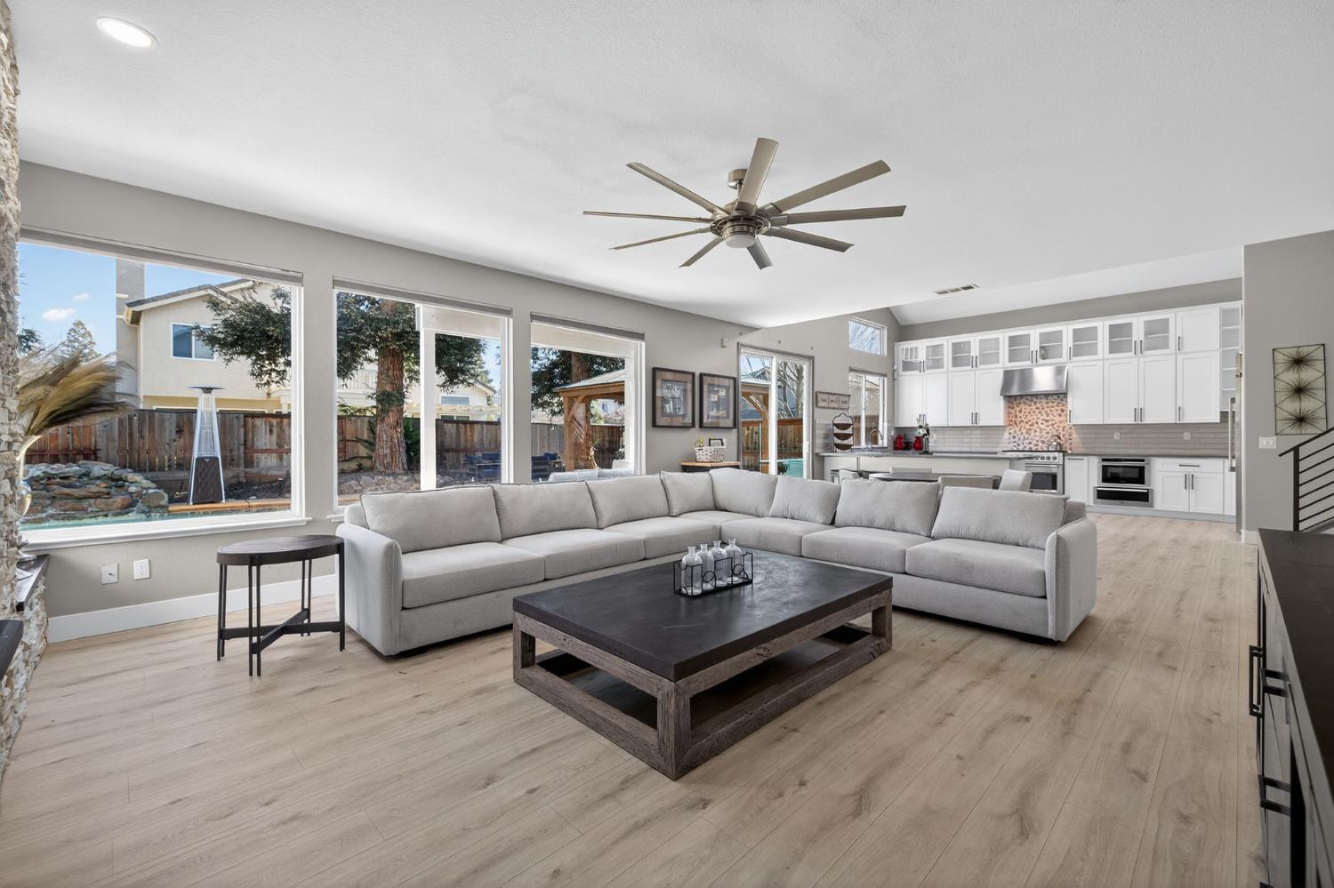 3672 Mammoth Cave Circle