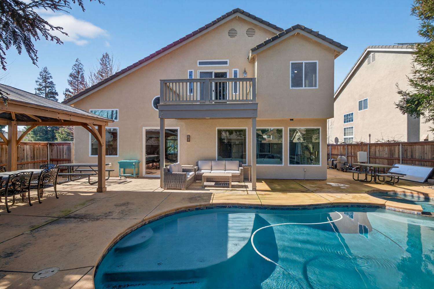 3672 Mammoth Cave Circle