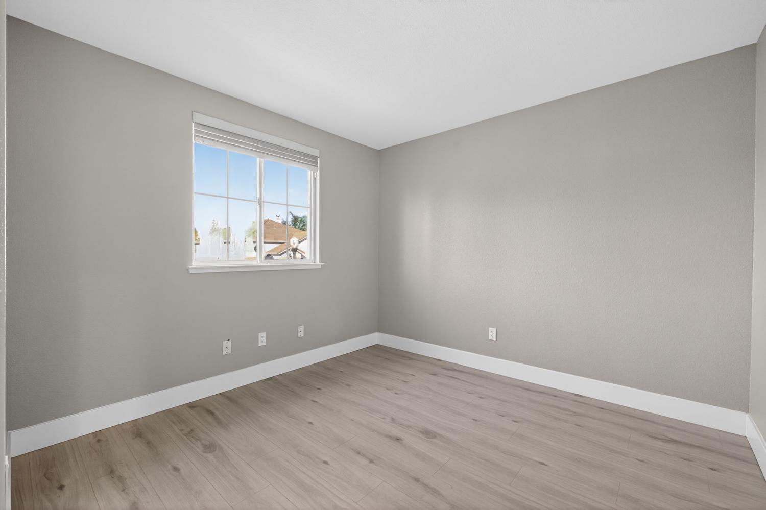 3672 Mammoth Cave Circle