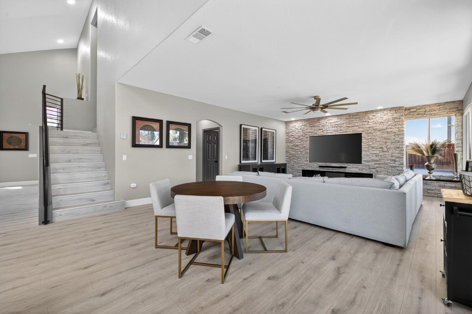 3672 Mammoth Cave Circle