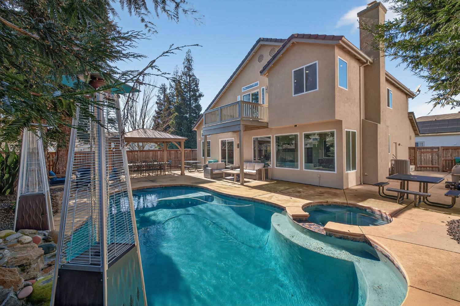 3672 Mammoth Cave Circle