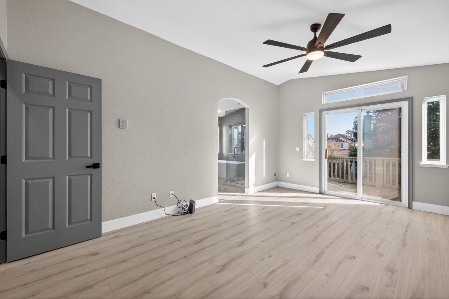 3672 Mammoth Cave Circle