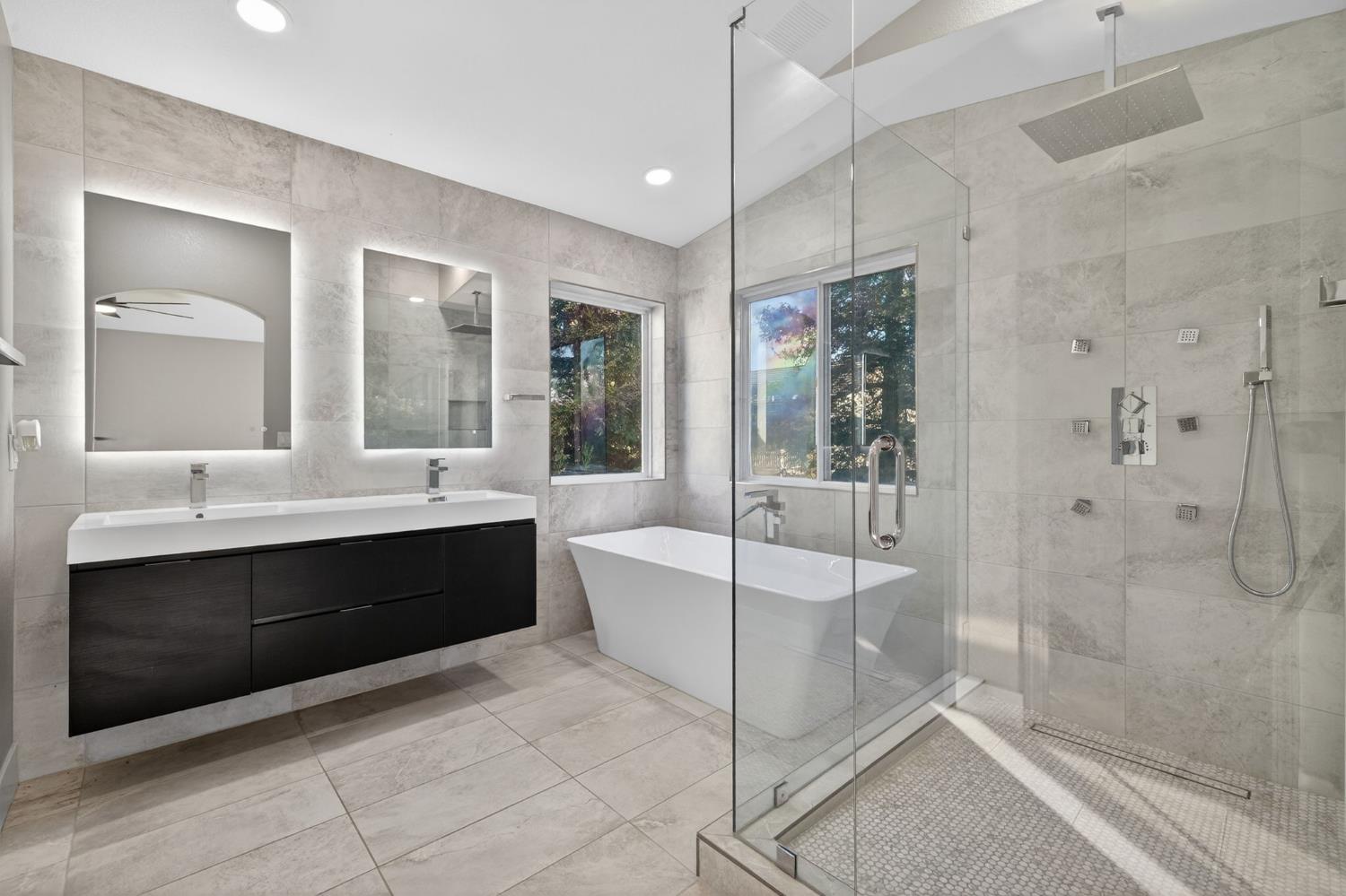 3672 Mammoth Cave Circle