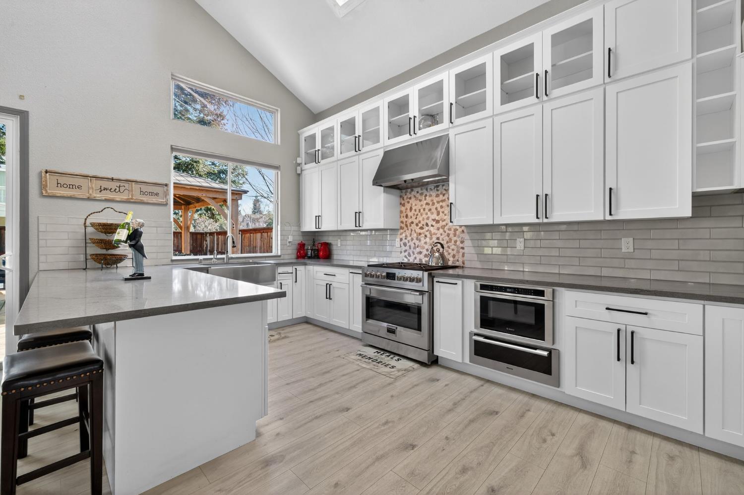 3672 Mammoth Cave Circle