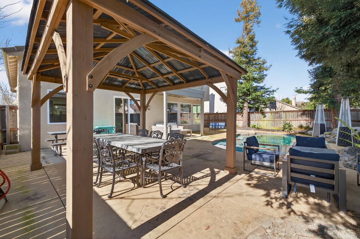 3672 Mammoth Cave Circle