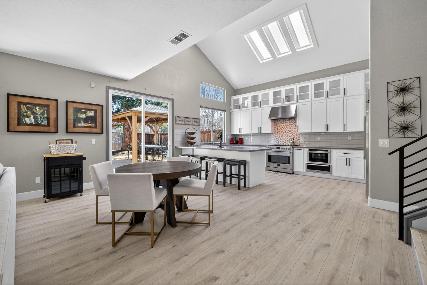 3672 Mammoth Cave Circle