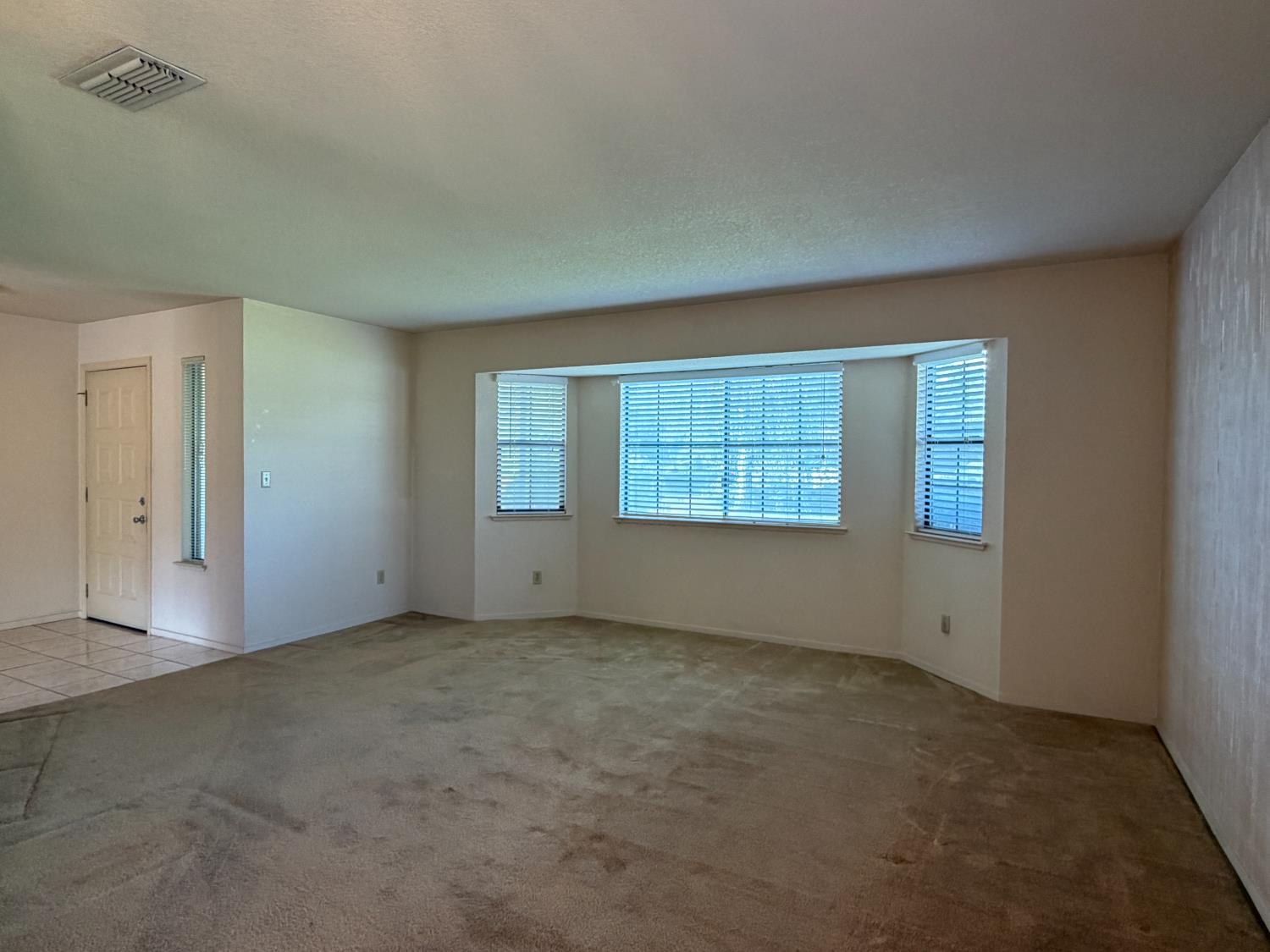 2881 Canterbury Circle