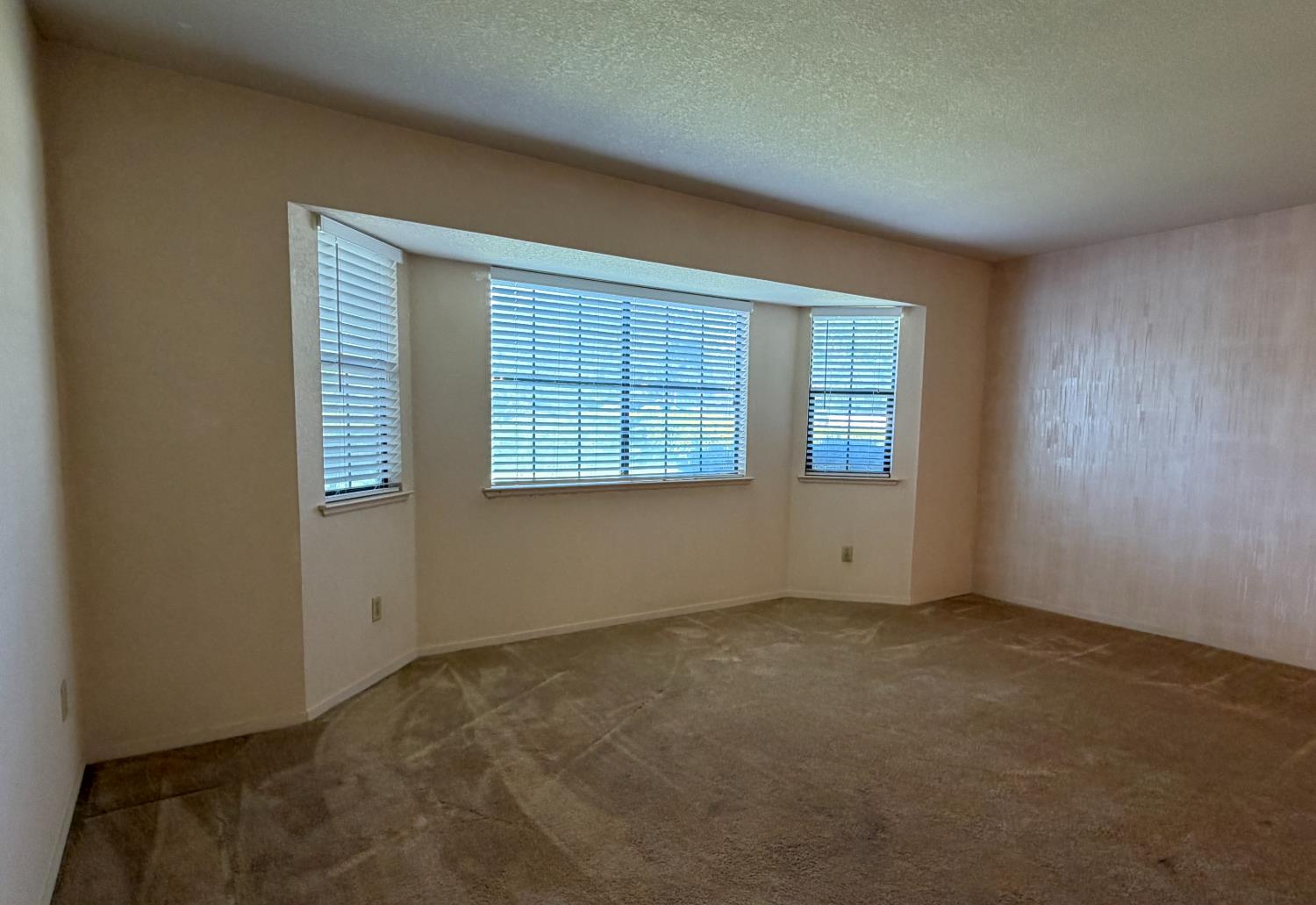 2881 Canterbury Circle