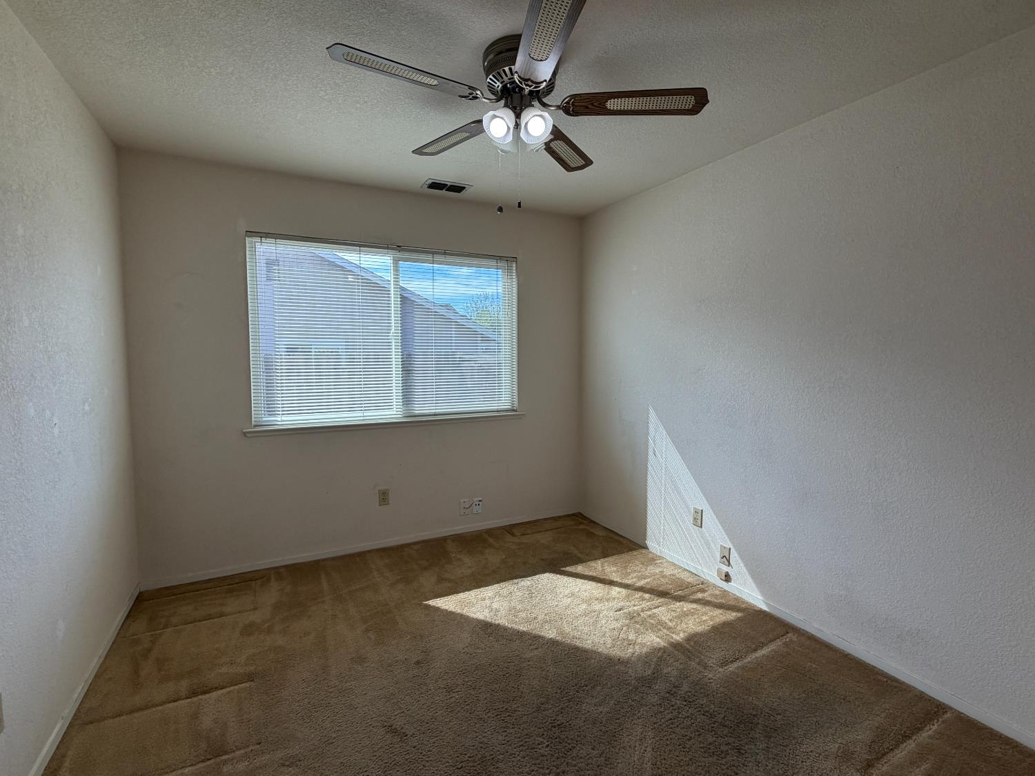 2881 Canterbury Circle