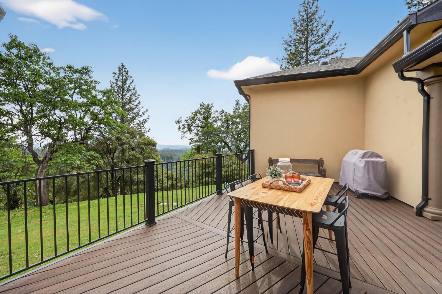 4860 Questa Mirada Court