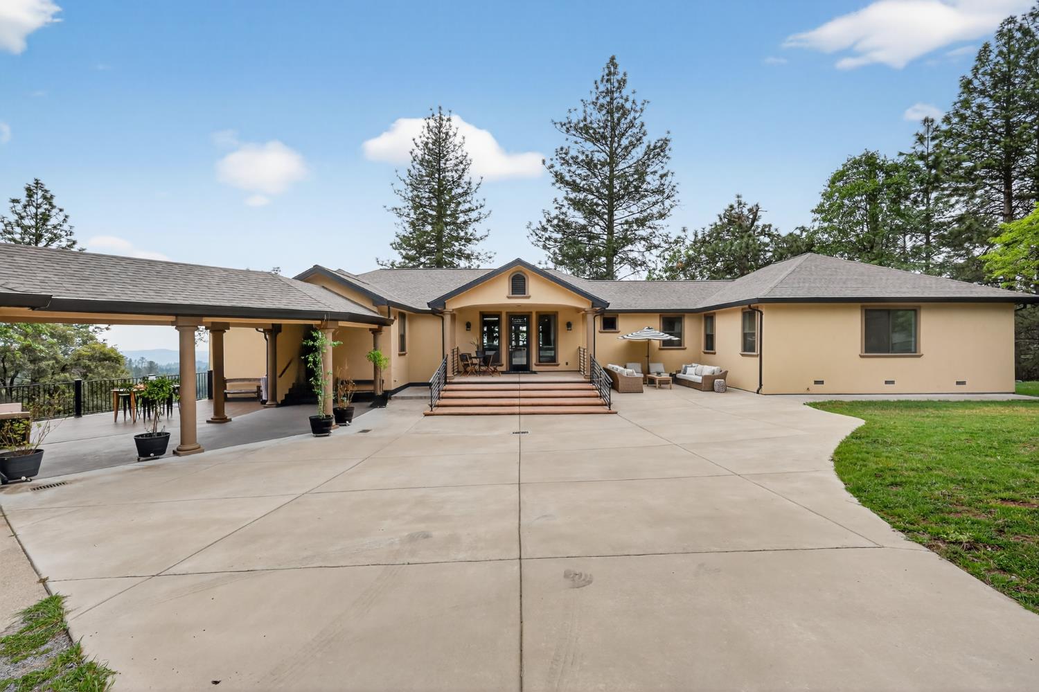 4860 Questa Mirada Court