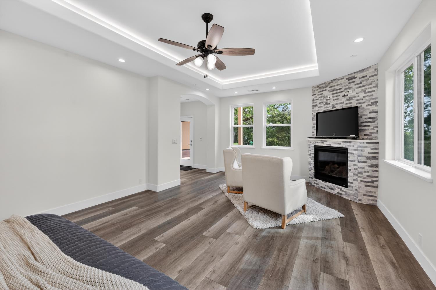 4860 Questa Mirada Court