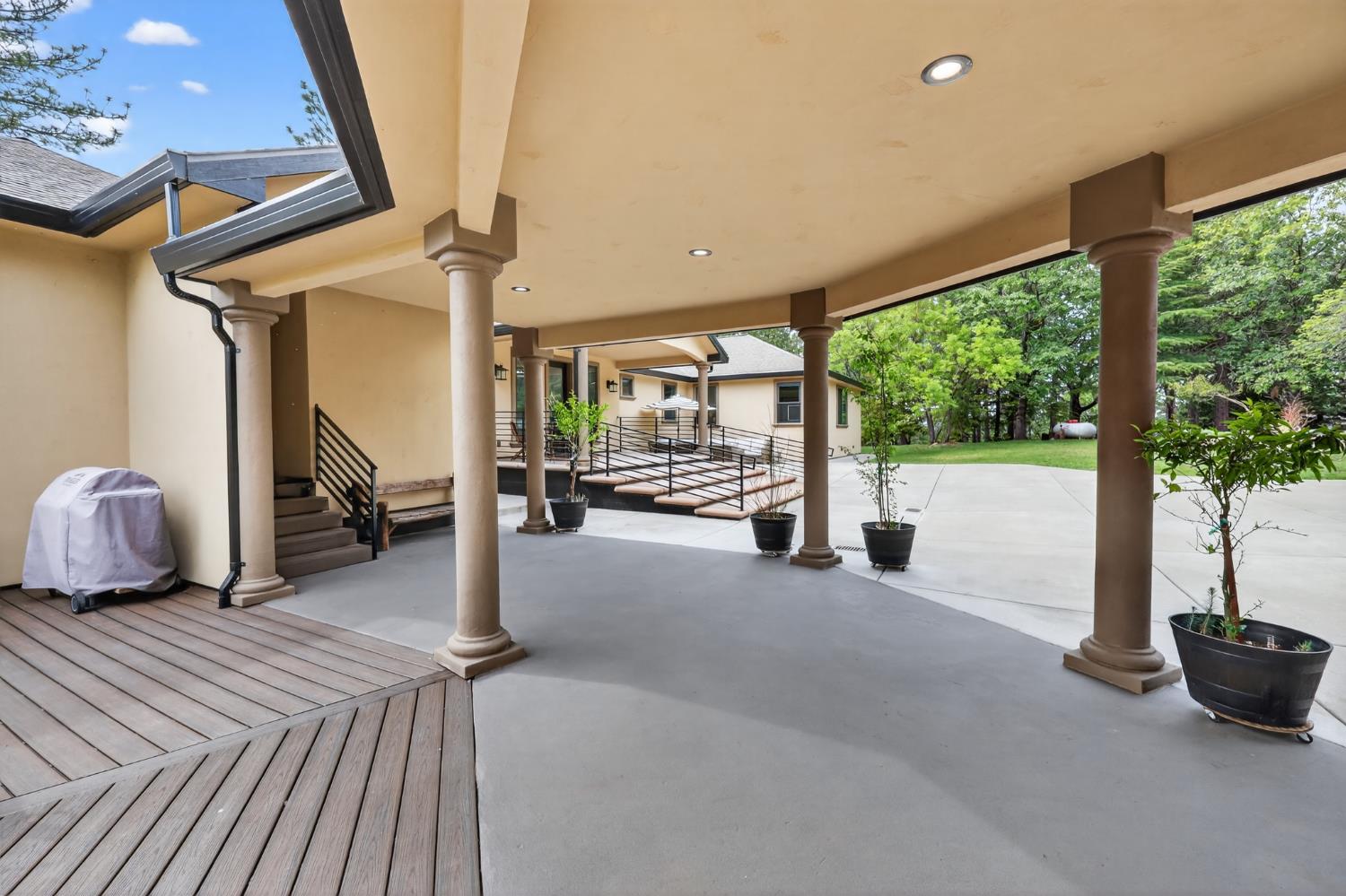 4860 Questa Mirada Court