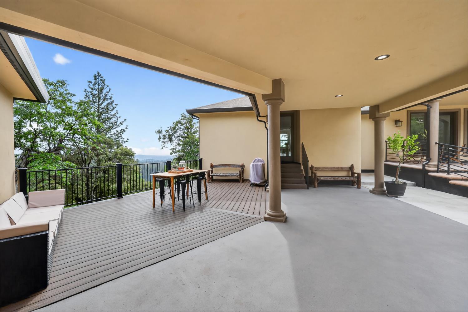 4860 Questa Mirada Court