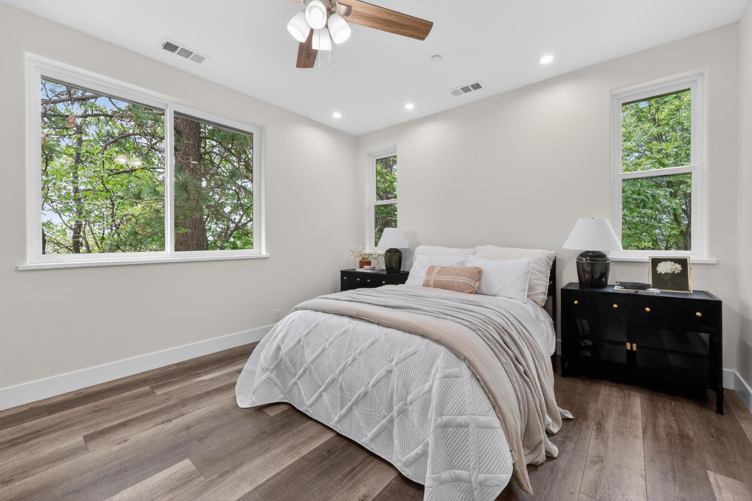 4860 Questa Mirada Court