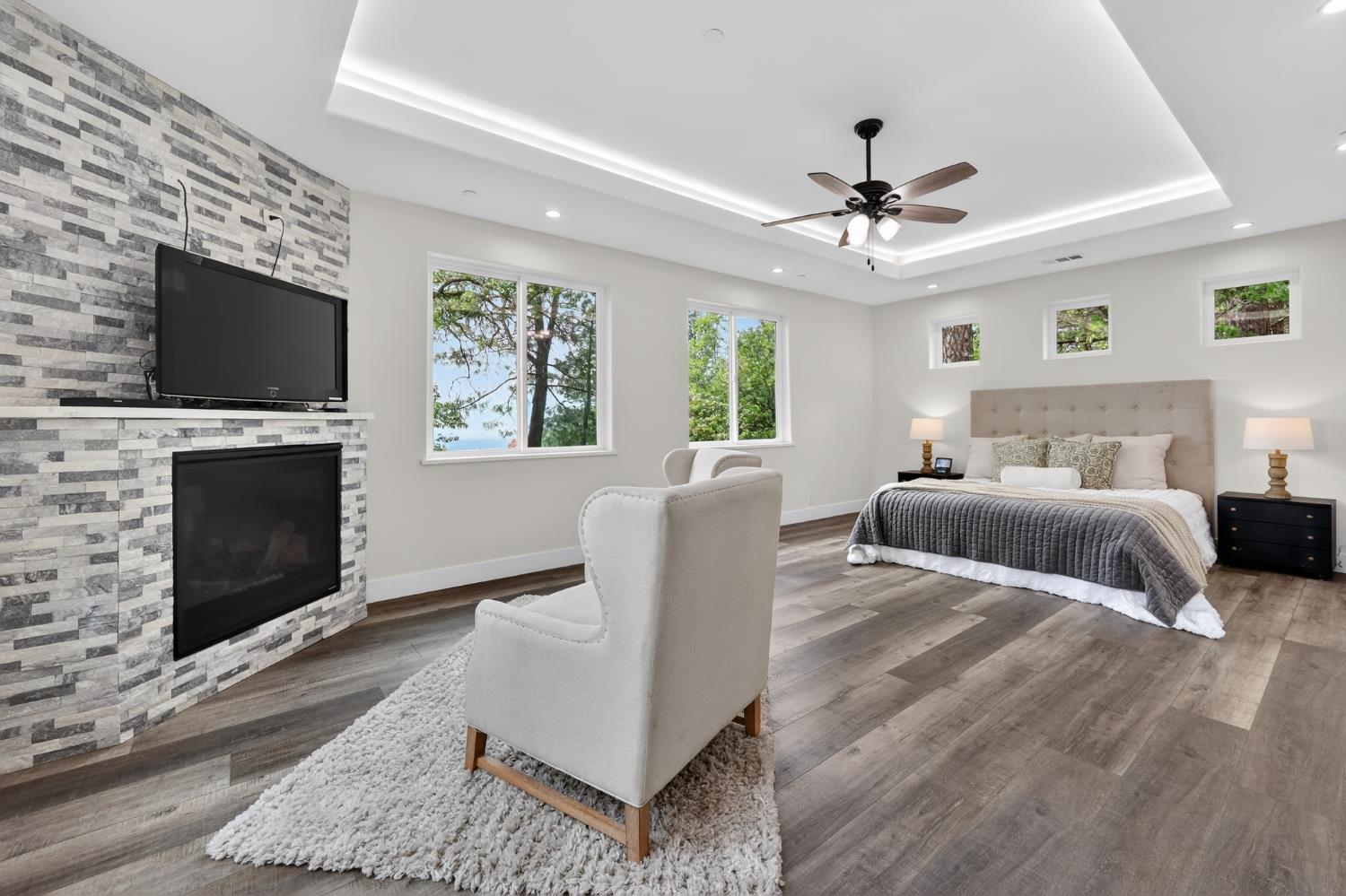 4860 Questa Mirada Court