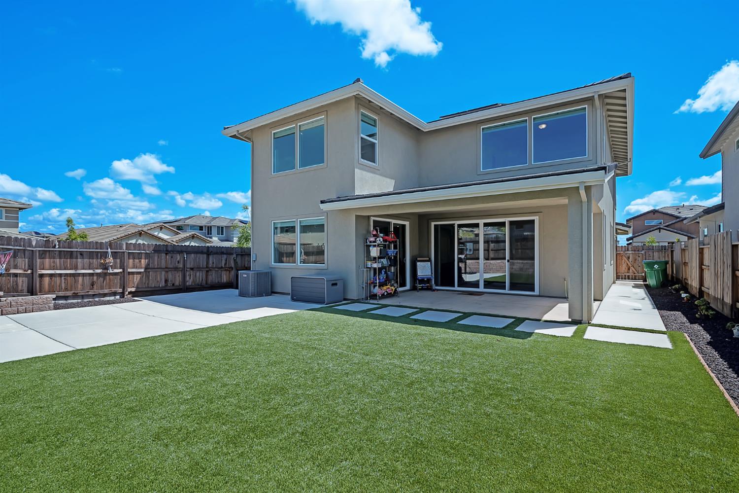 1318 Seneca Circle