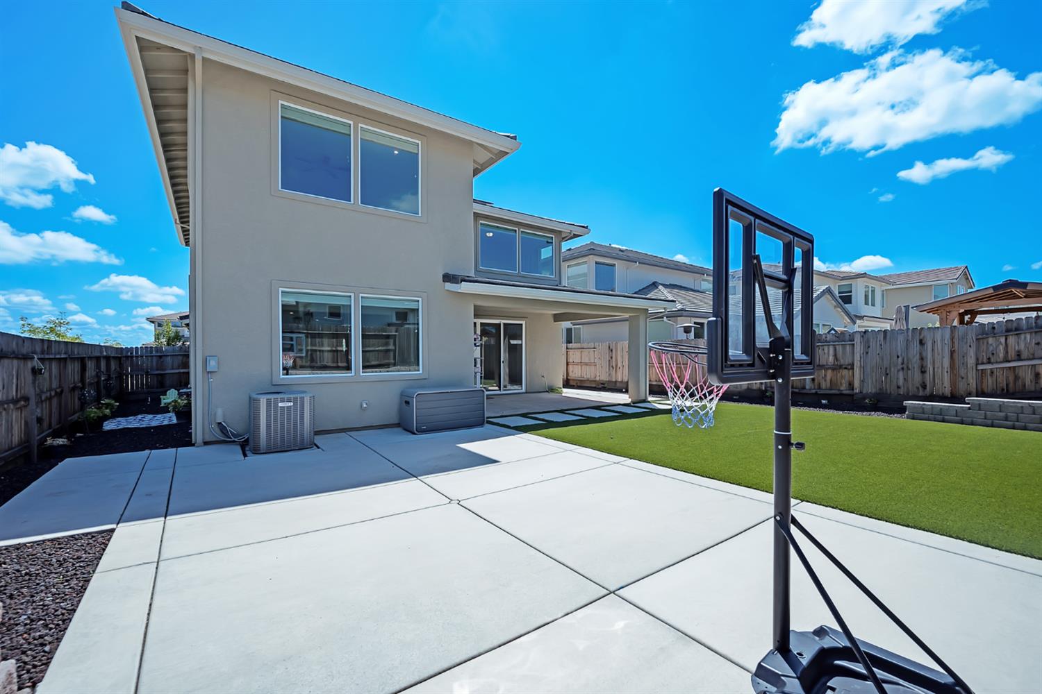 1318 Seneca Circle