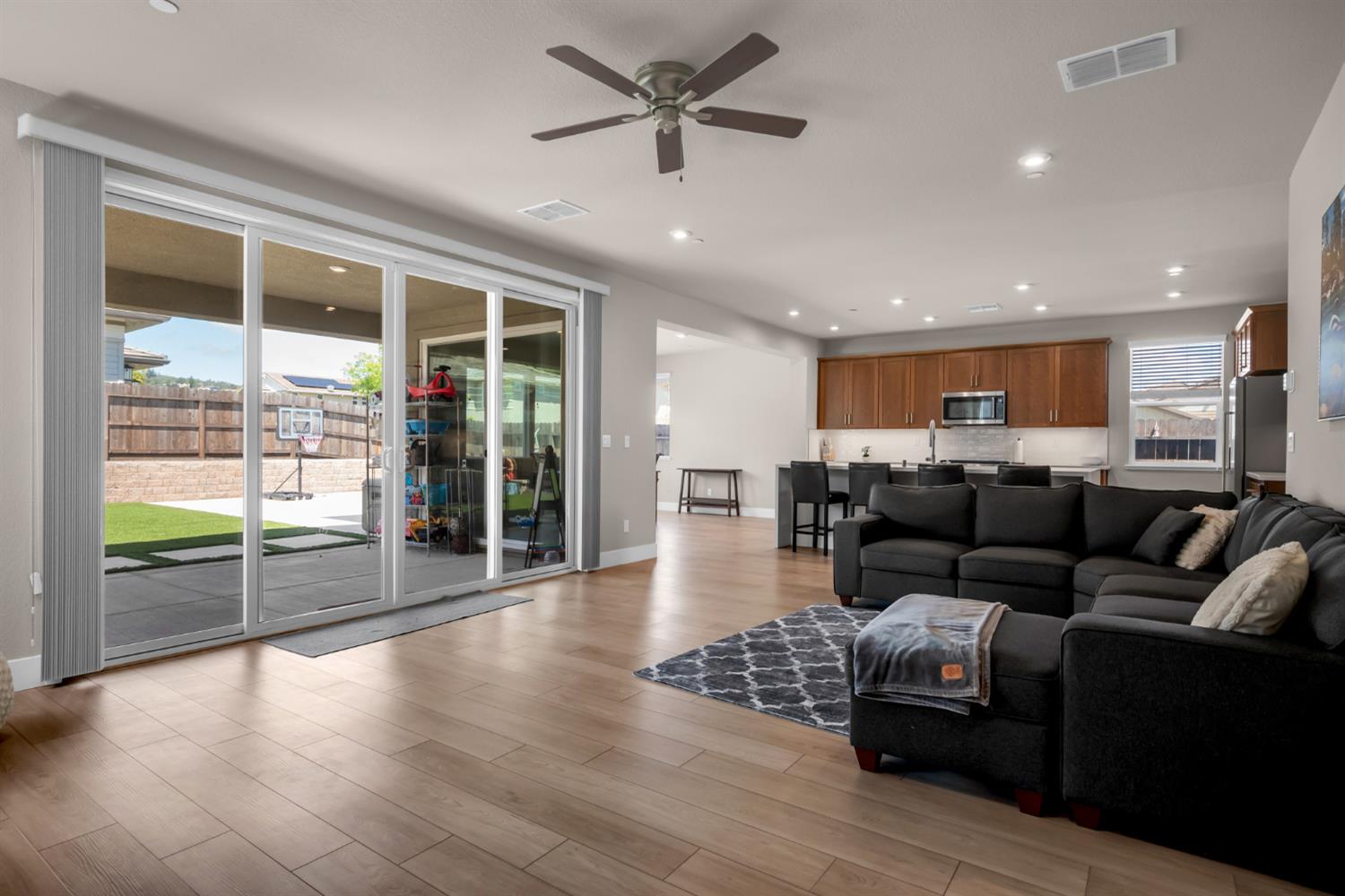 1318 Seneca Circle