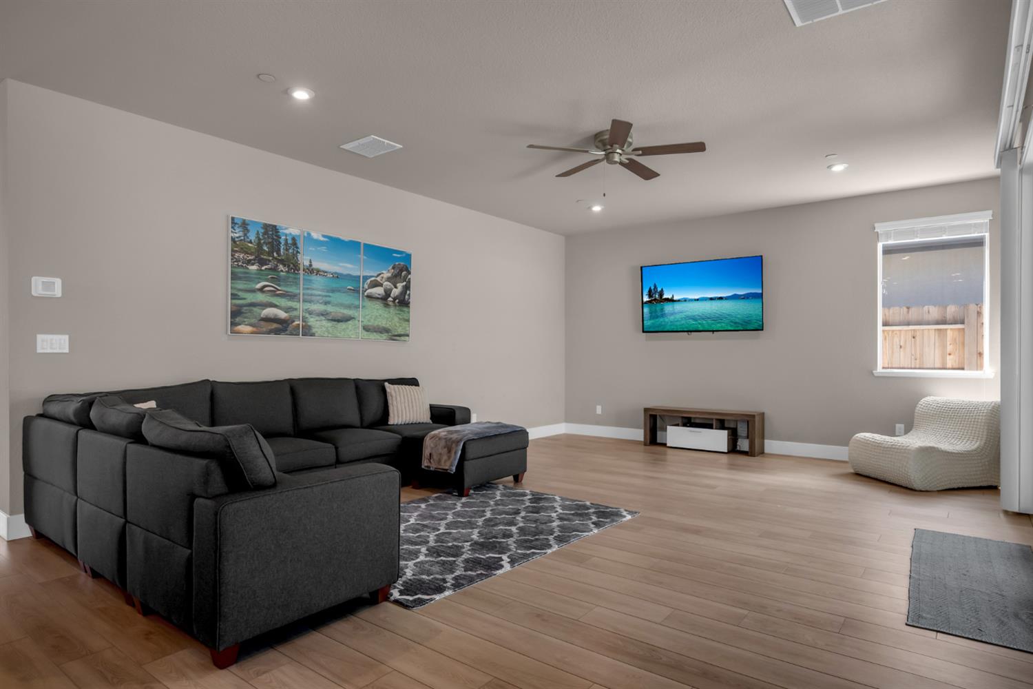 1318 Seneca Circle