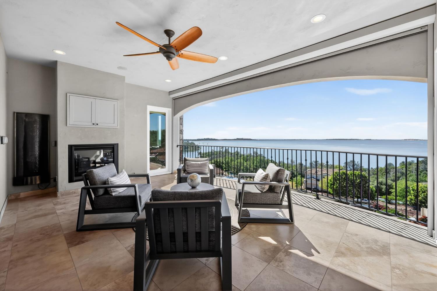 2129 Outrigger Drive