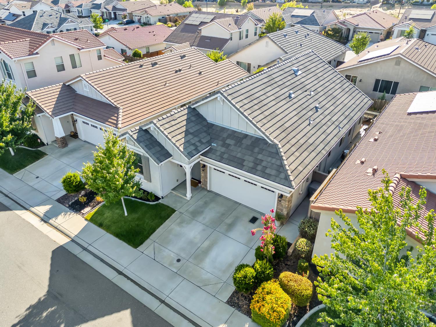 3147 Golden Trail Street