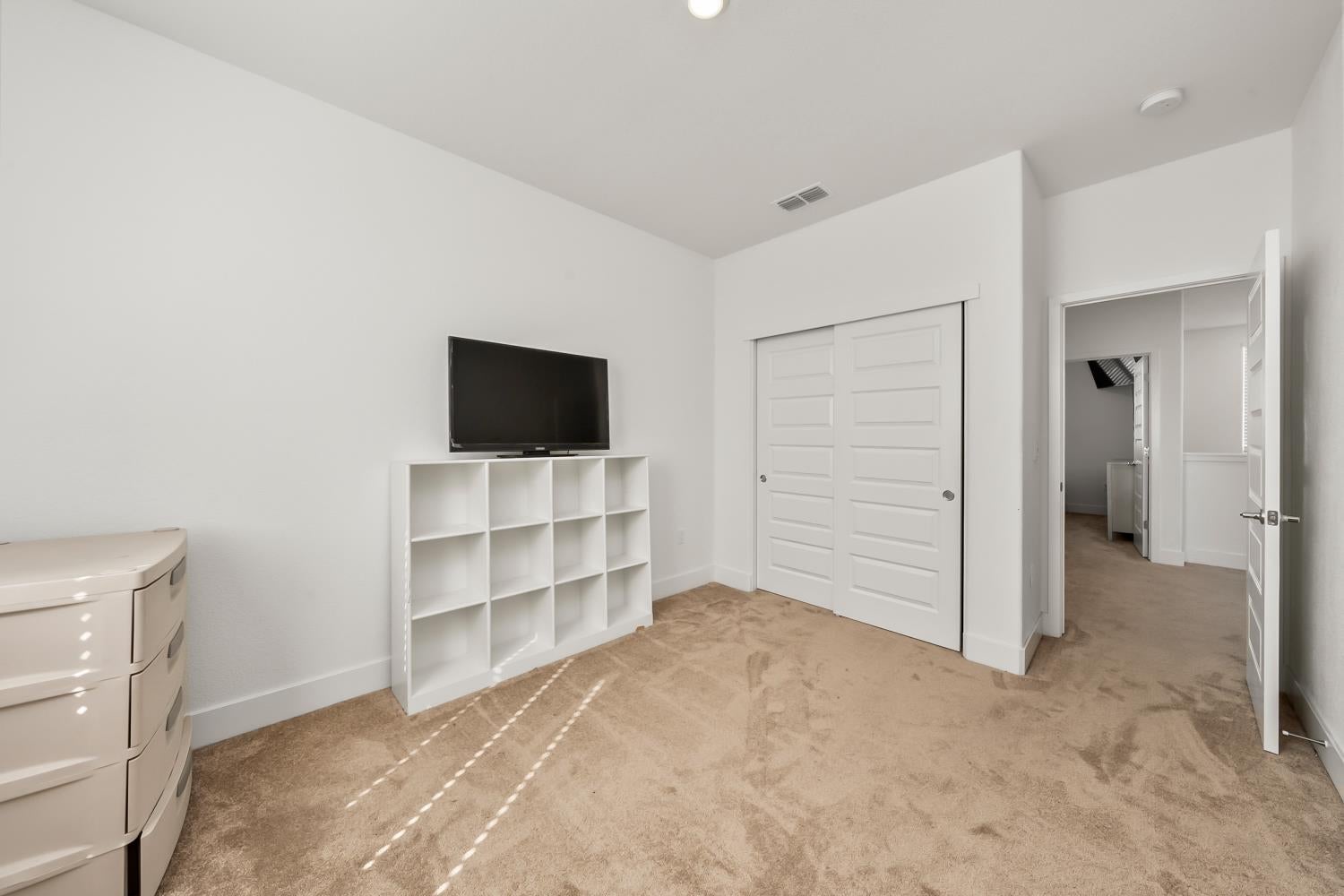 4385 Hawkfinch Circle