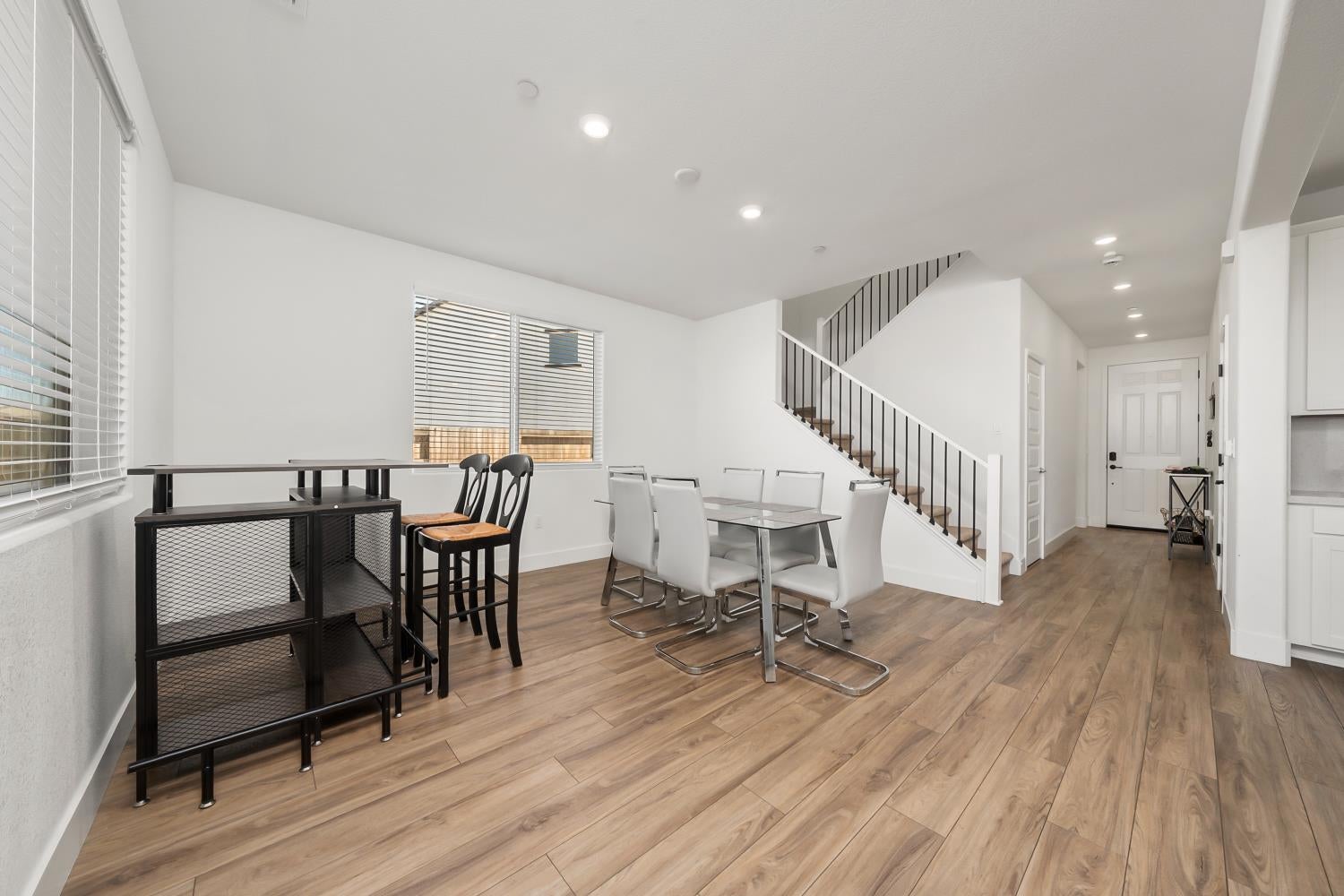 4385 Hawkfinch Circle