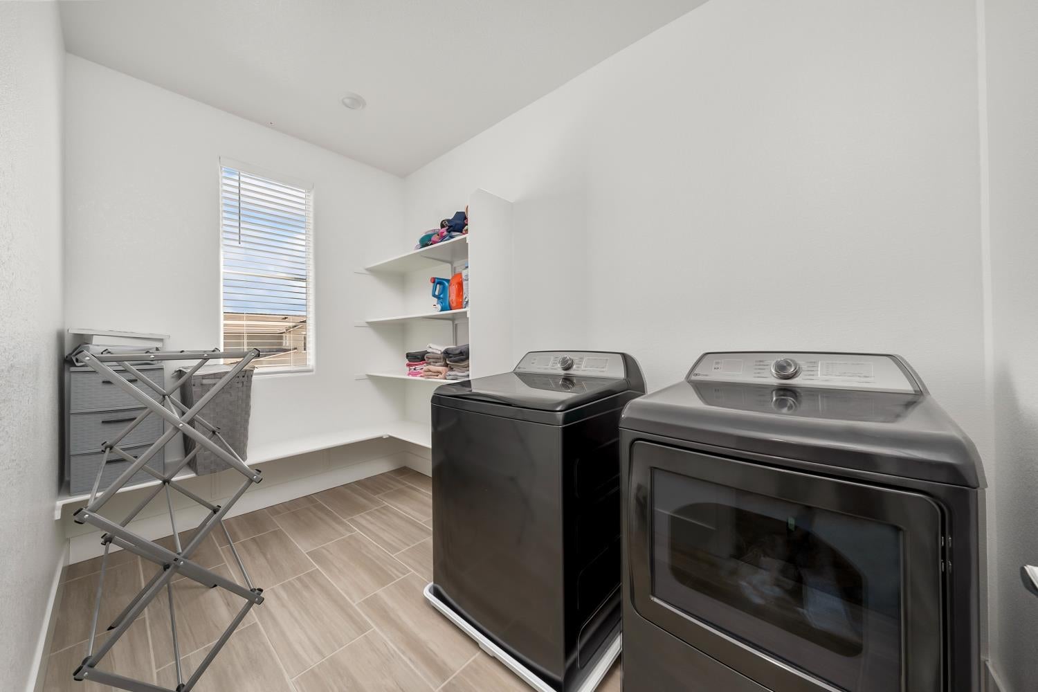 4385 Hawkfinch Circle