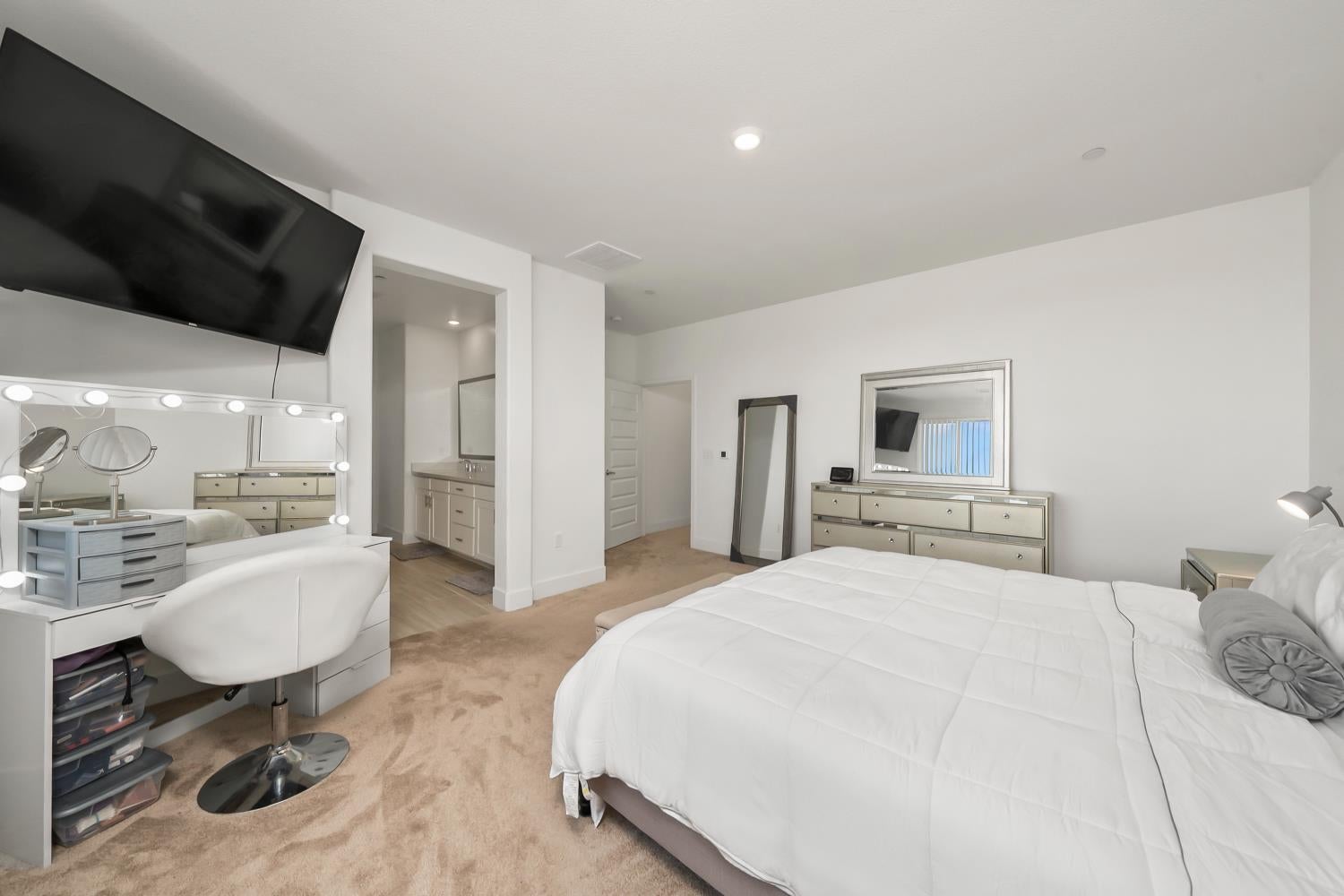 4385 Hawkfinch Circle
