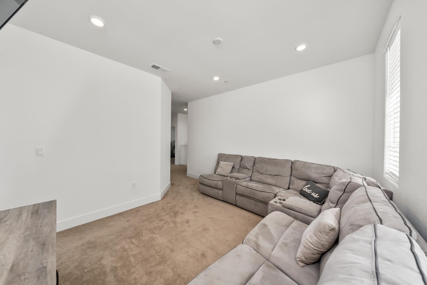 4385 Hawkfinch Circle