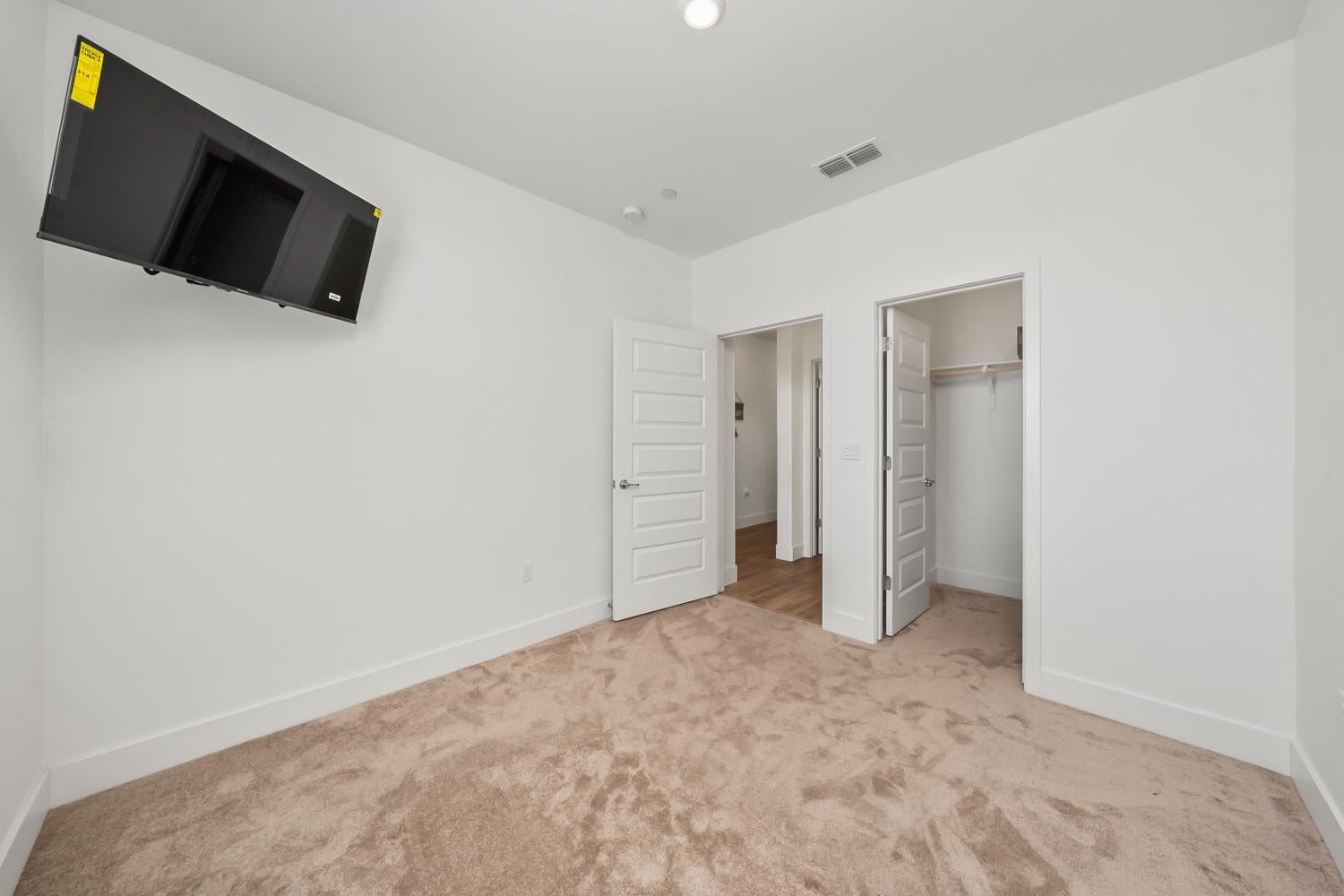 4385 Hawkfinch Circle