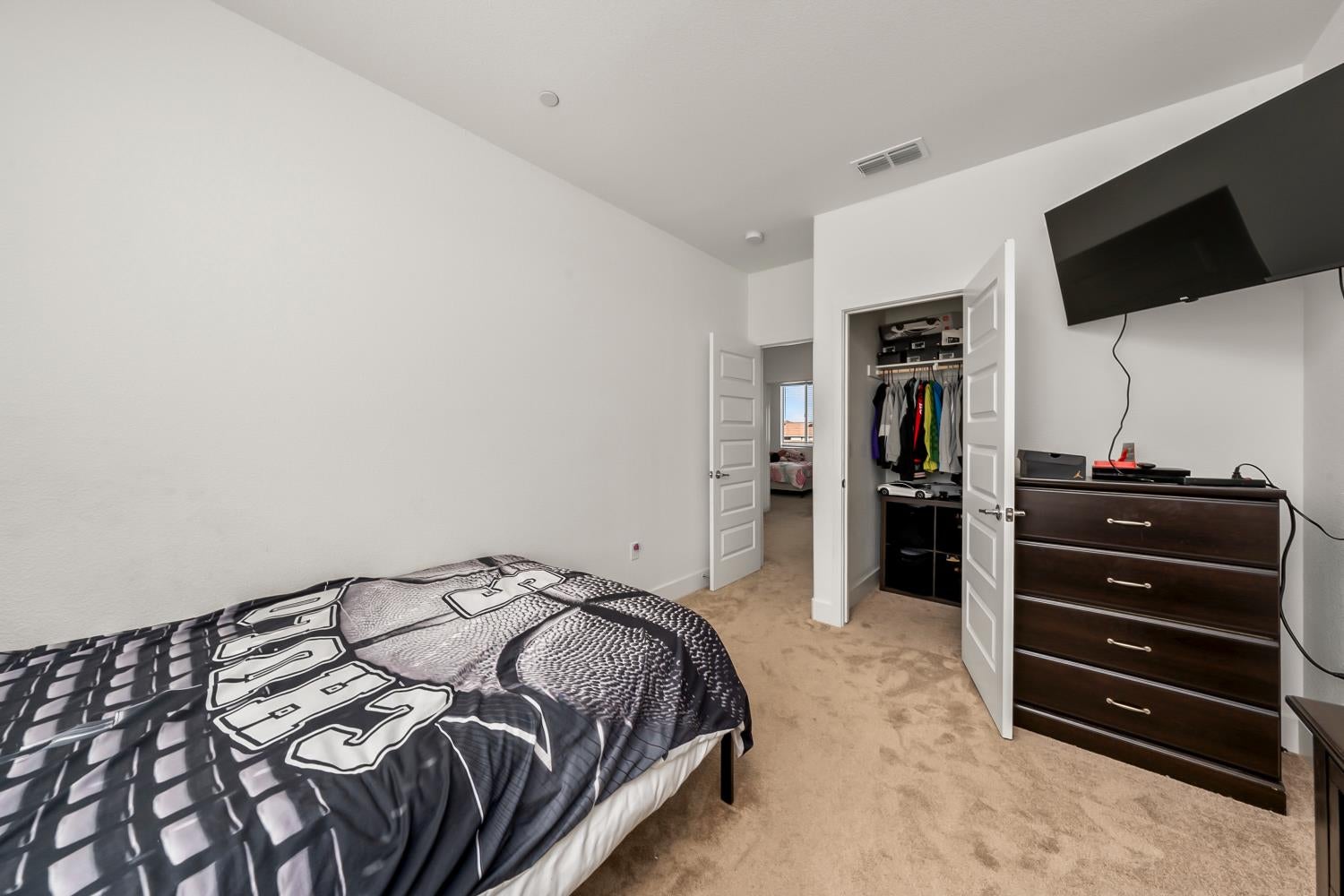 4385 Hawkfinch Circle