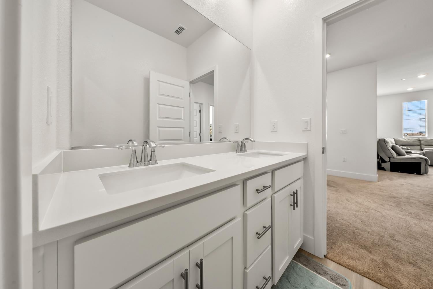 4385 Hawkfinch Circle