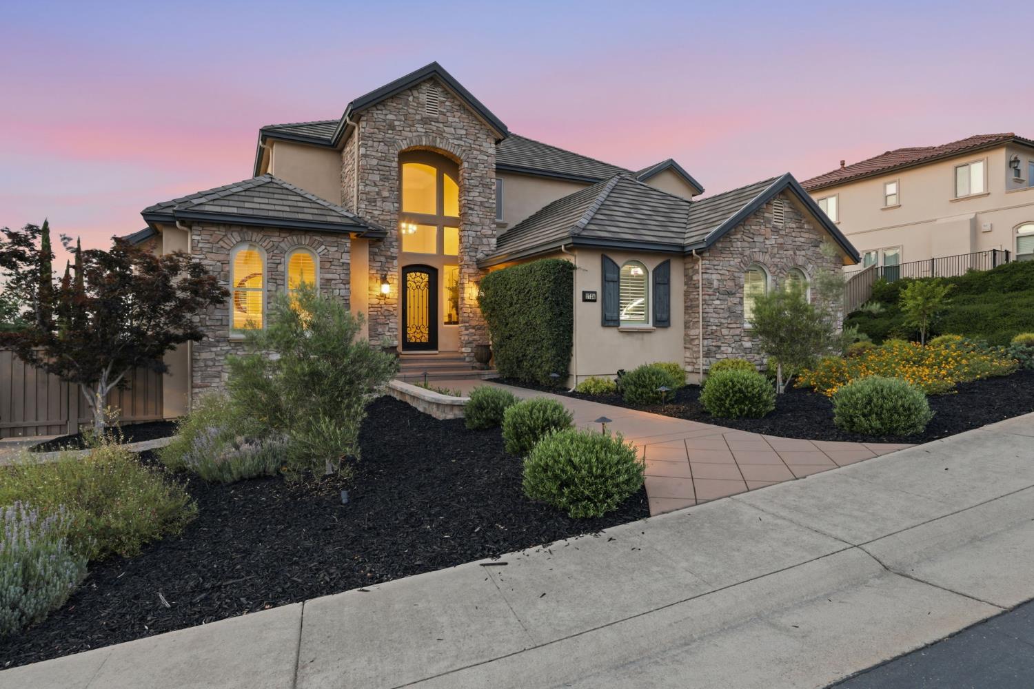 1734 Lake Vista Way