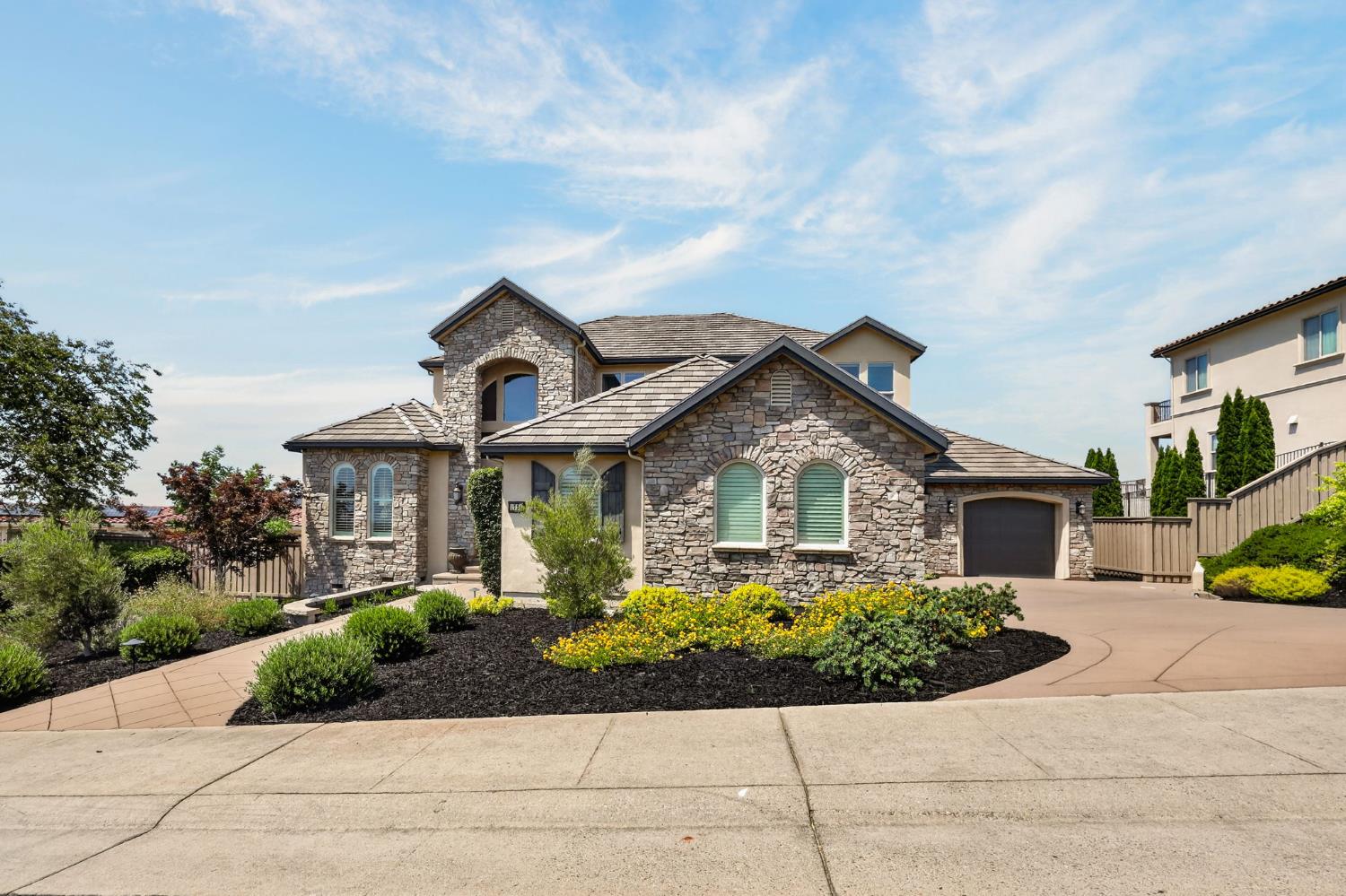 1734 Lake Vista Way