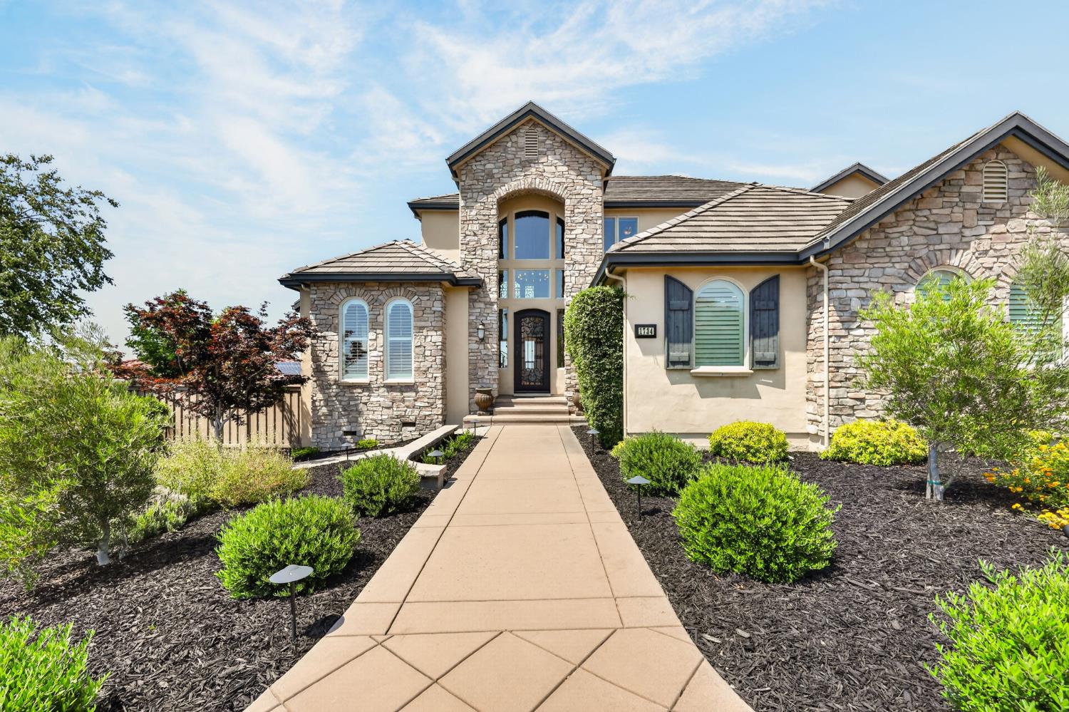 1734 Lake Vista Way