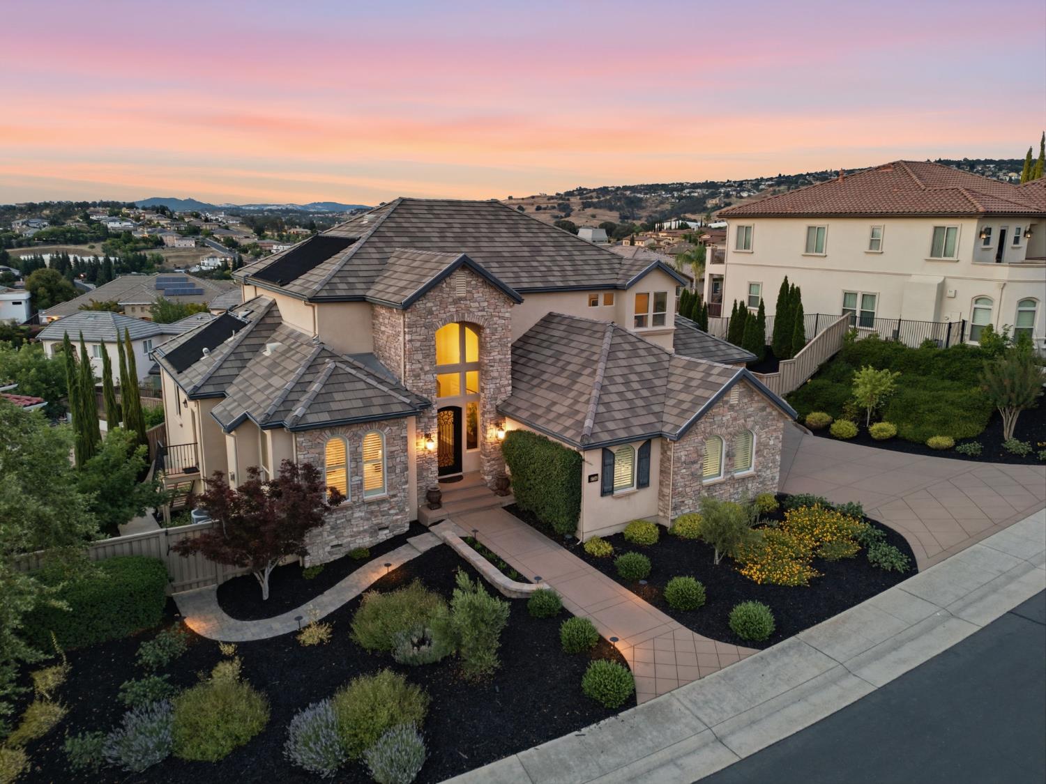 1734 Lake Vista Way