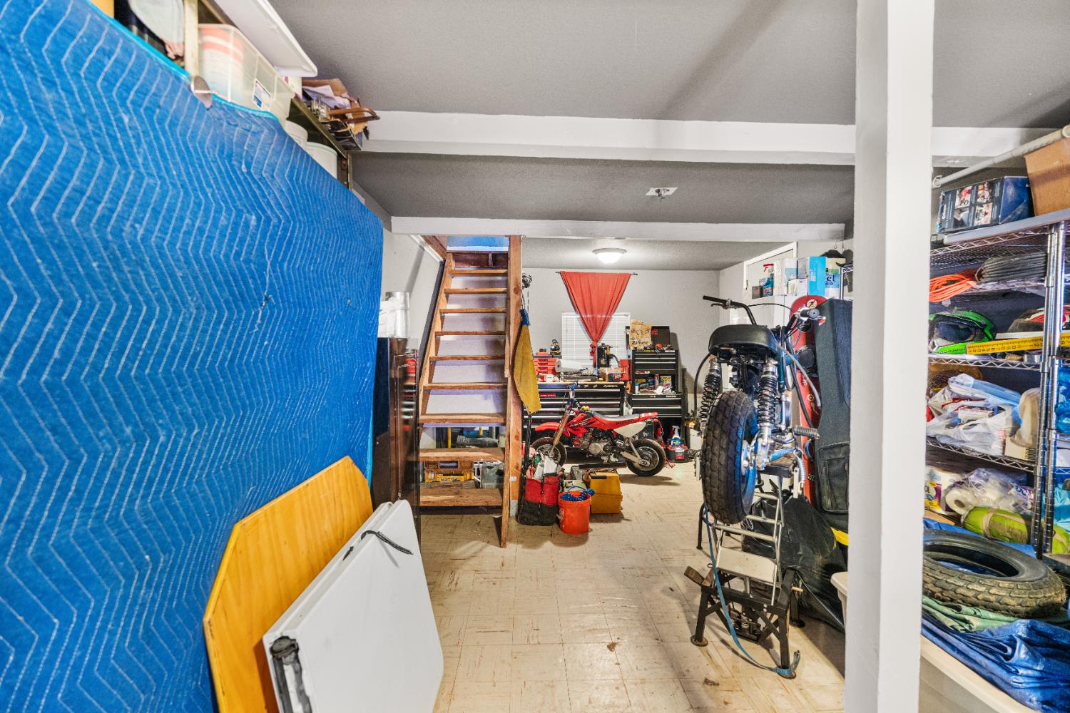 9084 Howell Lane