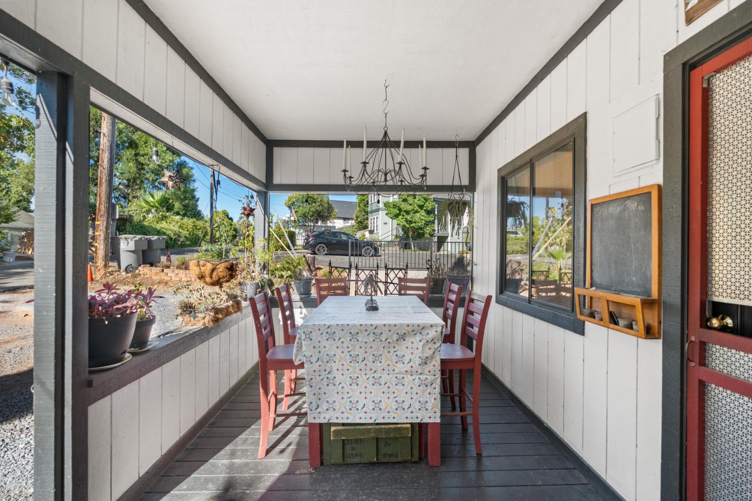 9084 Howell Lane