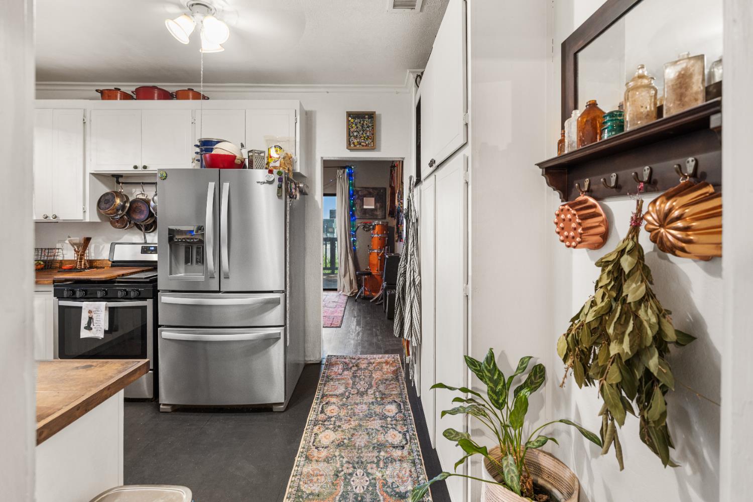 9084 Howell Lane